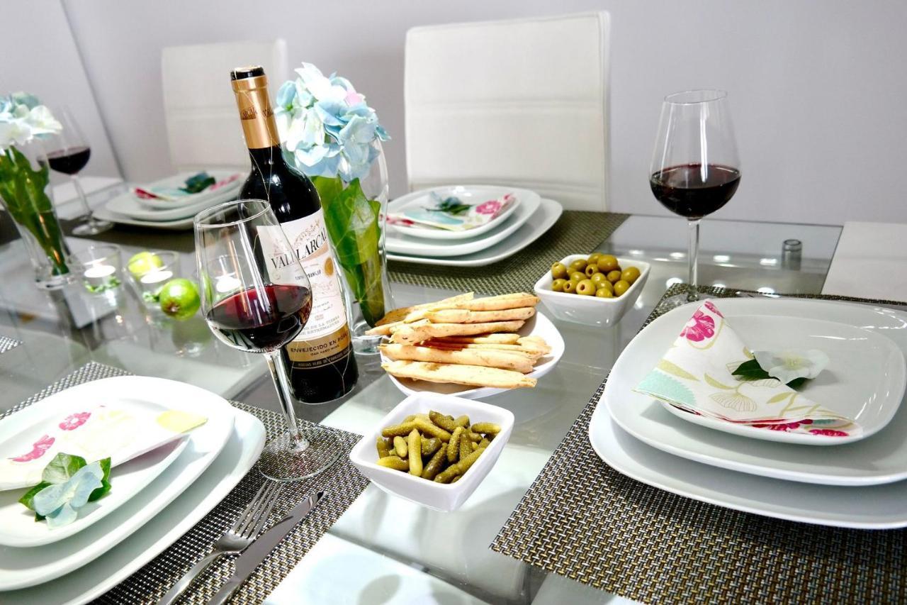 Luxurious Vacational With 3 Bedrooms And Pool At Cabopino Golf By Solrentspain Lejlighed *